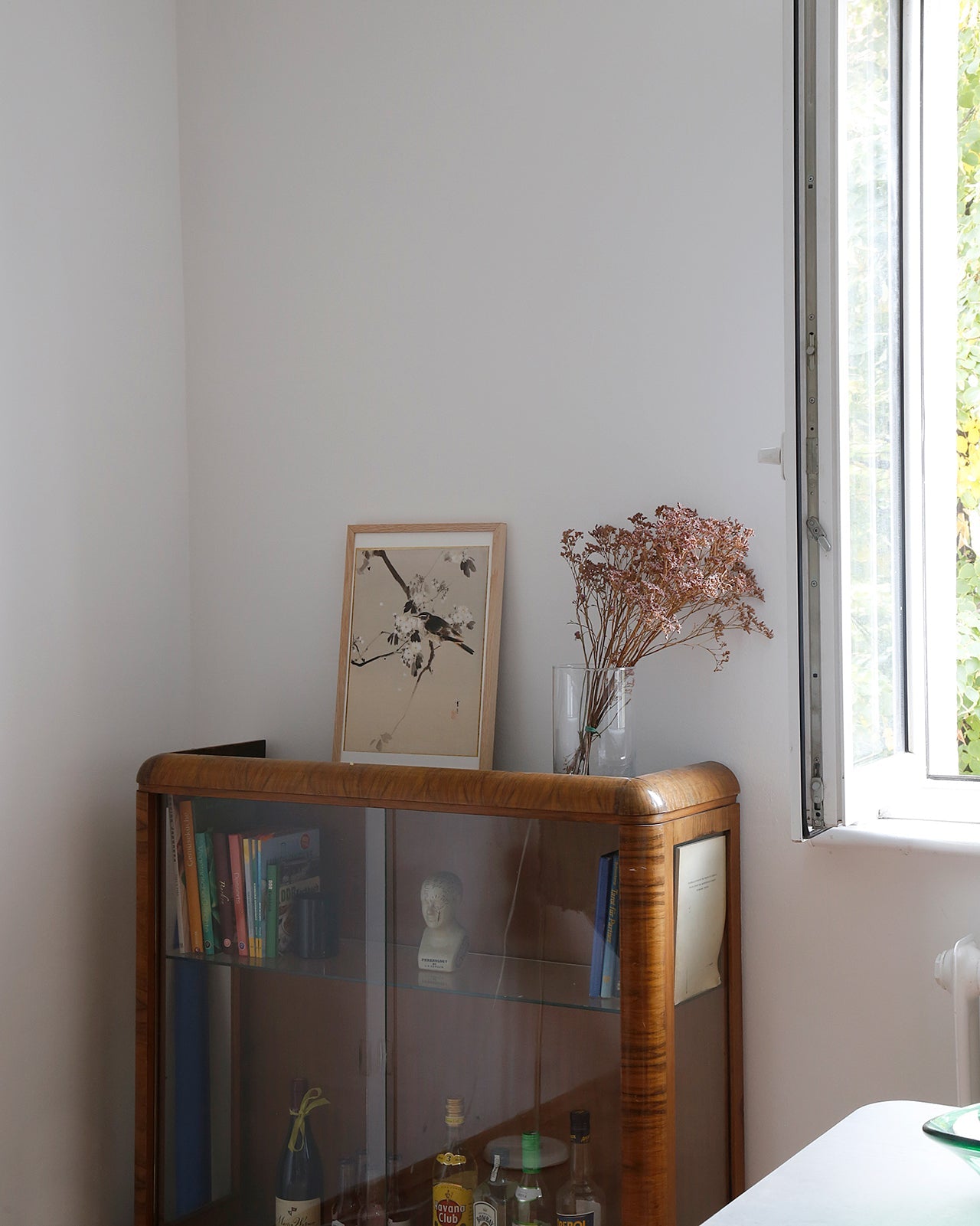 Berliner Apartment with Japonica Graphic  -Gabriela's room- - Japonica Graphic